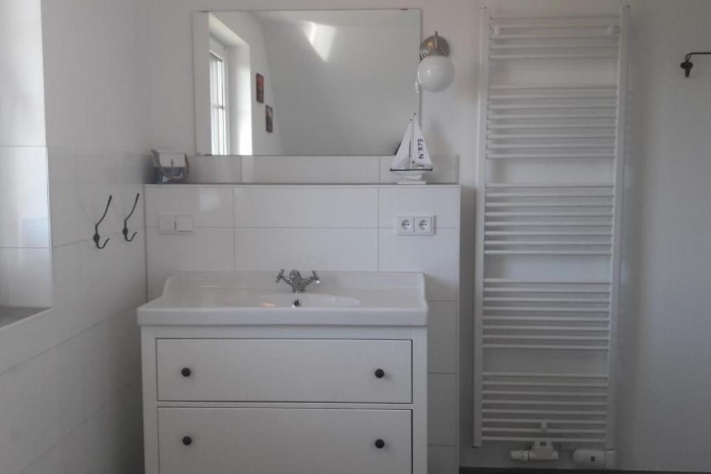 Ferienhaus Finja In Born Ngoại thất bức ảnh