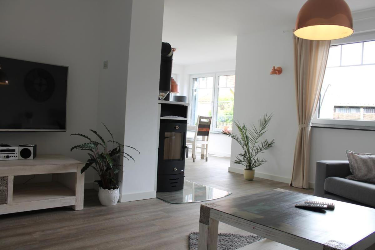 Ferienhaus Finja In Born Ngoại thất bức ảnh